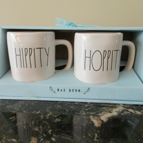 Rae Dunn 2 Mug Gift Set Hippity Hoppity Easter - Picture 1 of 2